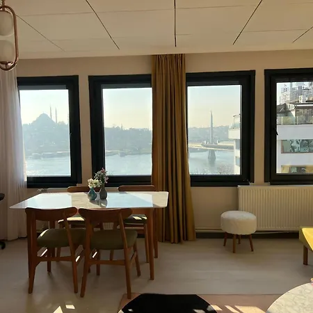 Luxurious Penthouse With Sea View In Karakoey, 4br