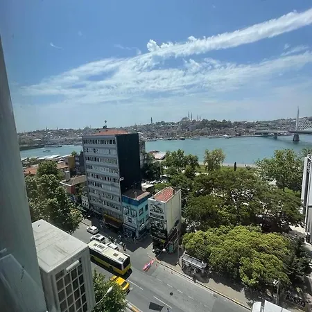 Luxurious Penthouse With Sea View In Karakoey, 4br * Istanbul