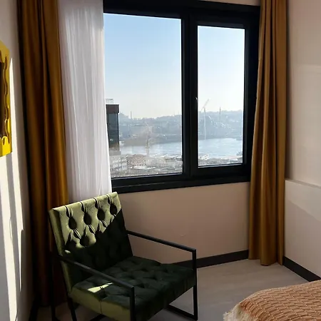 Luxurious Penthouse With Sea View In Karakoey, 4br * Istanbul