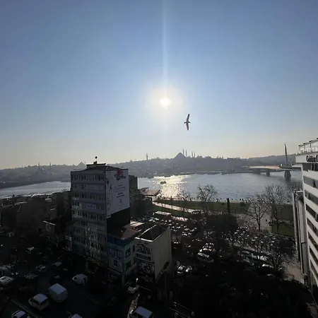 Apartmán Luxurious Penthouse With Sea View In Karakoey, 4br Istanbulská provincie