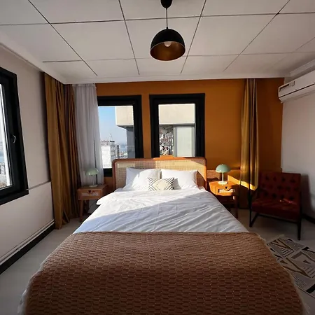 Apartmán Luxurious Penthouse With Sea View In Karakoey, 4br